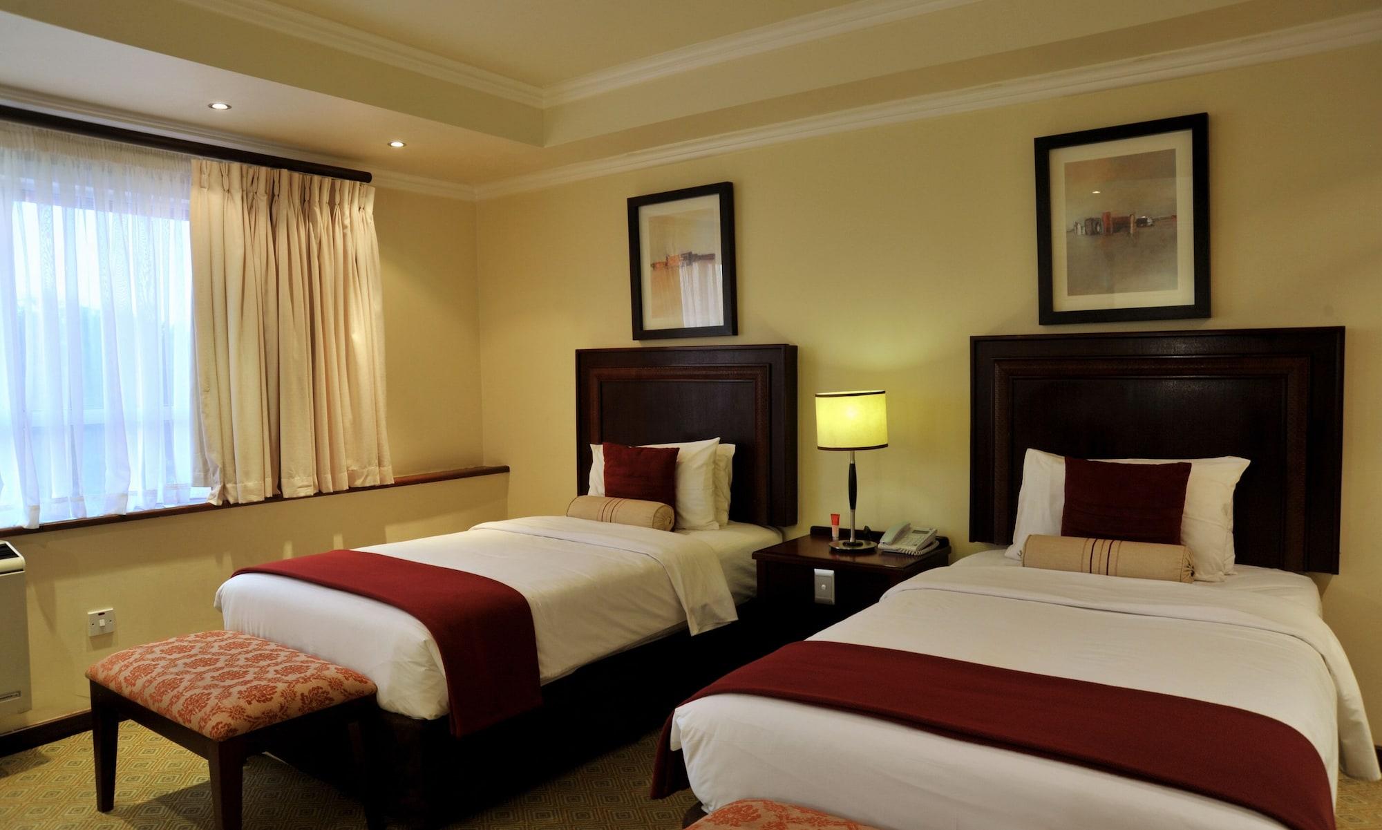 Cresta President Hotel Γκαμπορόνε Εξωτερικό φωτογραφία