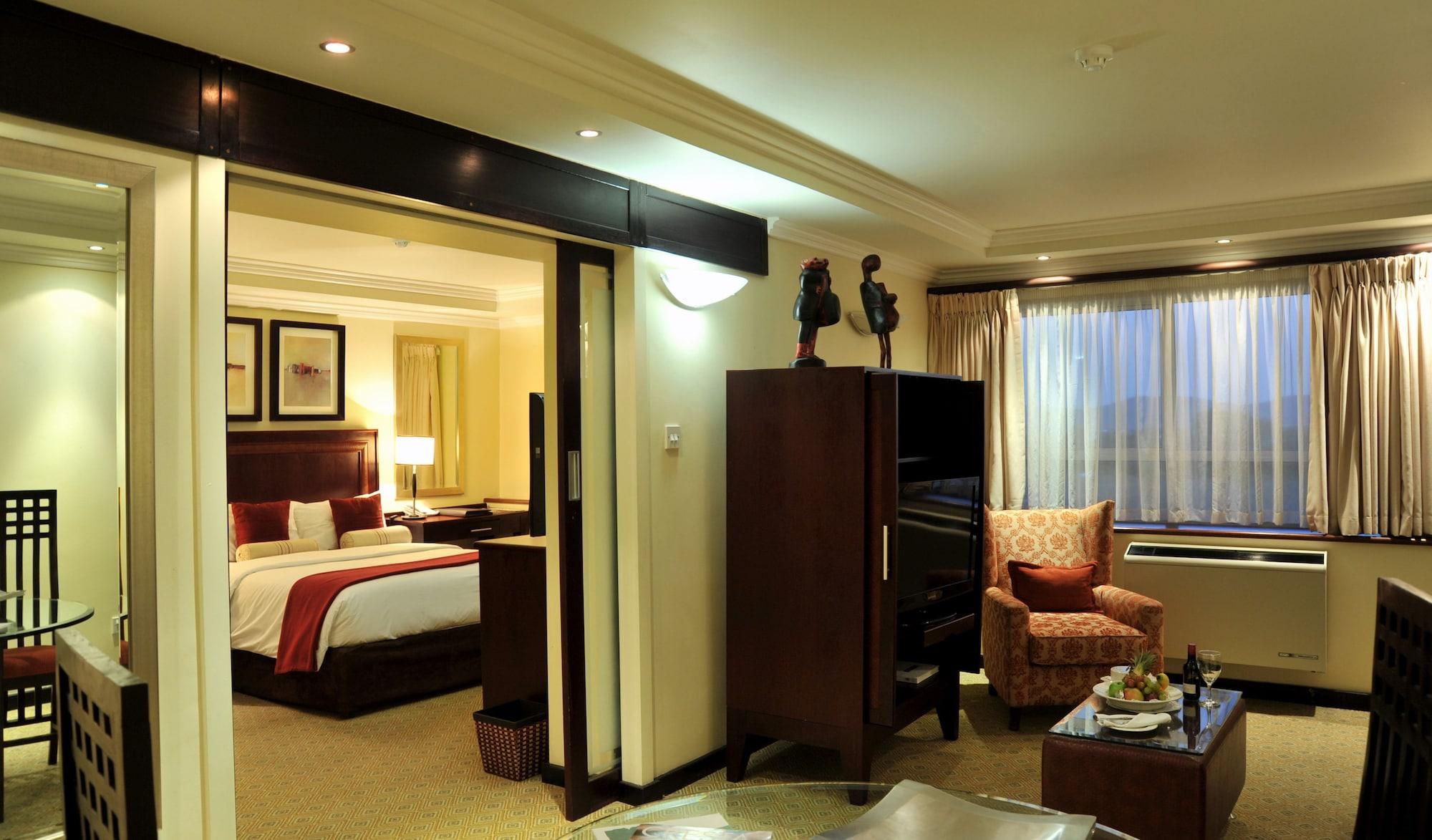 Cresta President Hotel Γκαμπορόνε Εξωτερικό φωτογραφία