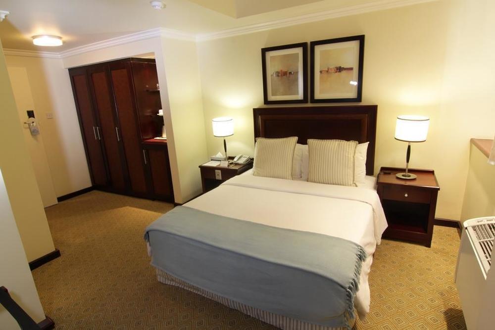Cresta President Hotel Γκαμπορόνε Δωμάτιο φωτογραφία