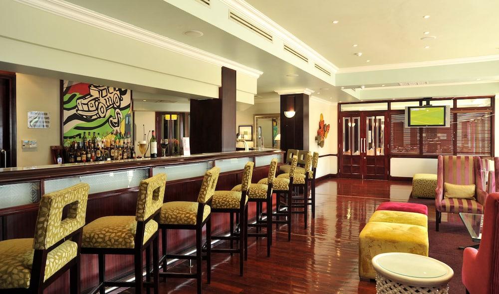 Cresta President Hotel Γκαμπορόνε Εξωτερικό φωτογραφία