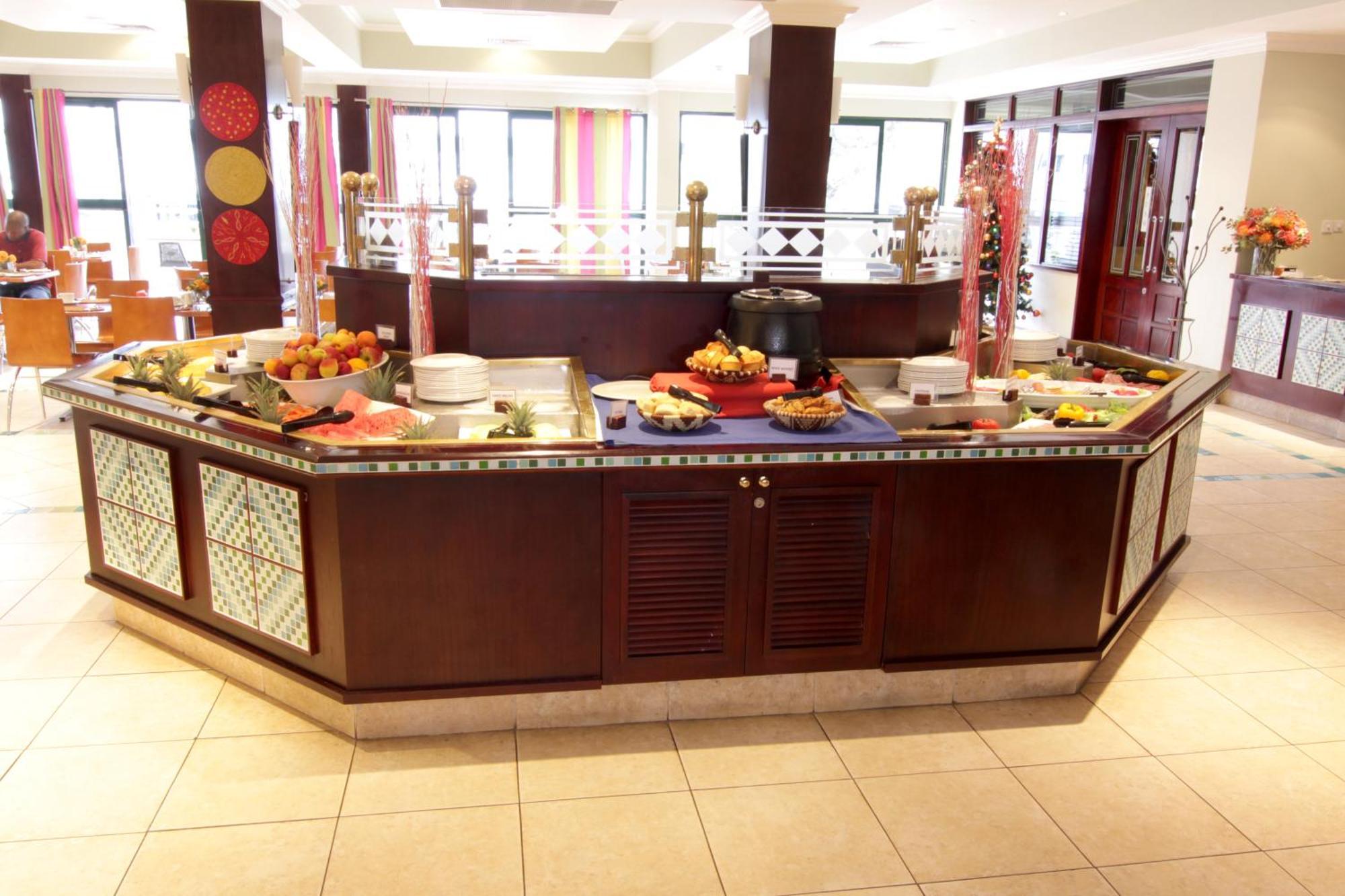Cresta President Hotel Γκαμπορόνε Εξωτερικό φωτογραφία