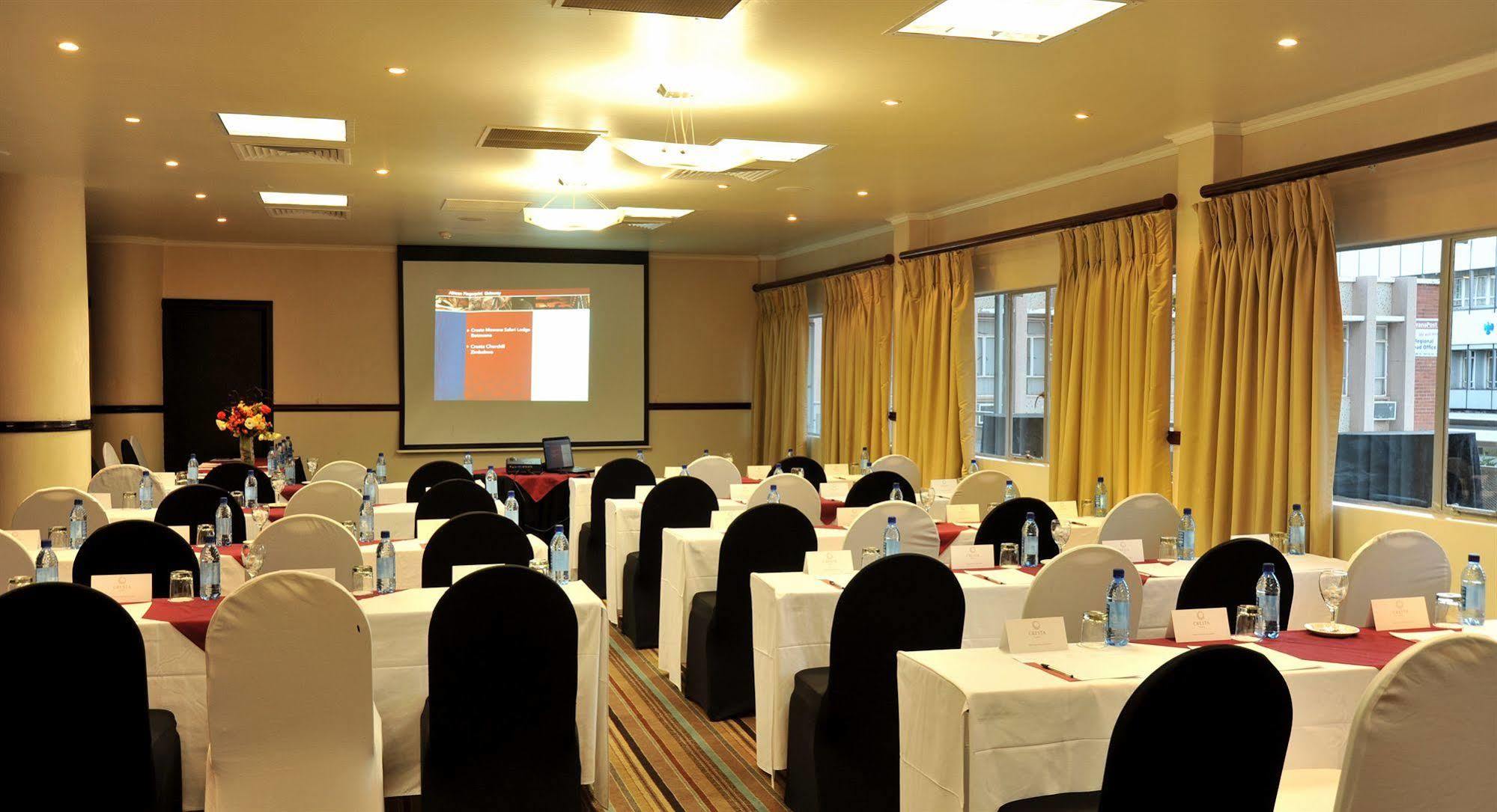 Cresta President Hotel Γκαμπορόνε Εξωτερικό φωτογραφία